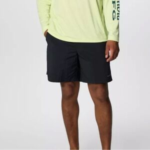 Columbia Men's Black Shorts